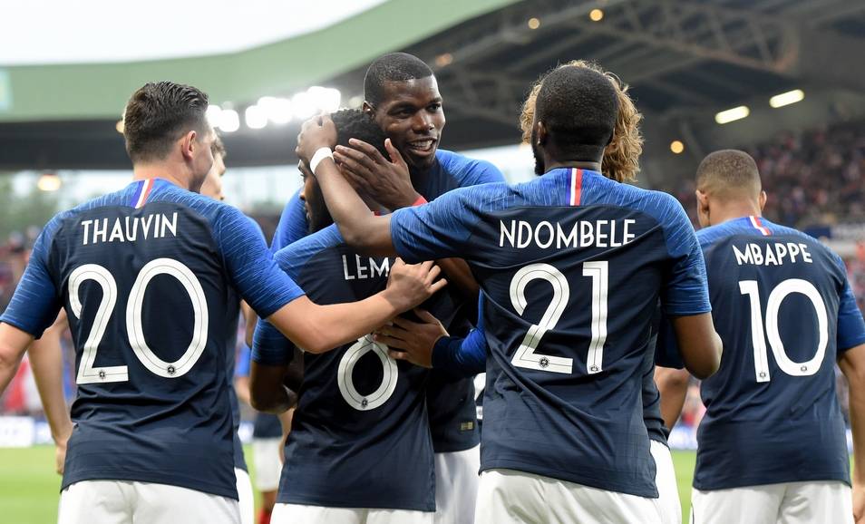 粤睇体育：【粤睇赛事前瞻】横滨水手 vs 鸟栖砂岩北京时间今天凌晨，欧洲杯1／8决赛已经全部进行完毕，短暂休息两天后，会继续迎来1／4决赛。今天下午18：00，J联赛方面将会有一场第16轮的补赛，横滨水手主场对阵鸟栖砂岩。横滨水手近年被城市集团入股之后，总体成绩是不断进步当中的，上赛季更是取得了联赛