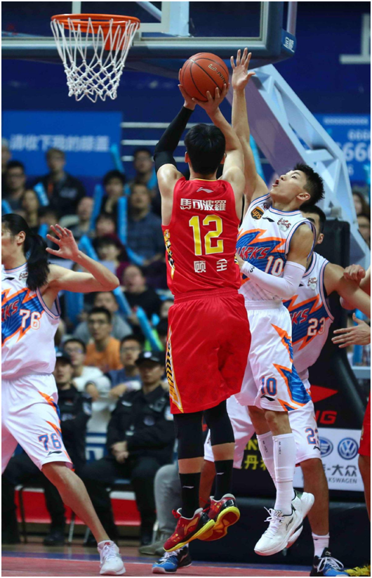 3-2！2-2！3-1！豪门悲喜夜：曼城枪手齐逆转 卫冕冠军战平垫底队