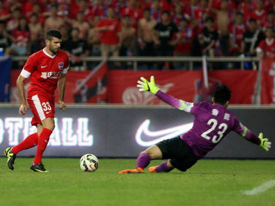 阿纳西 vs 克莱蒙：两支球队的较量，谁能笑到最后？